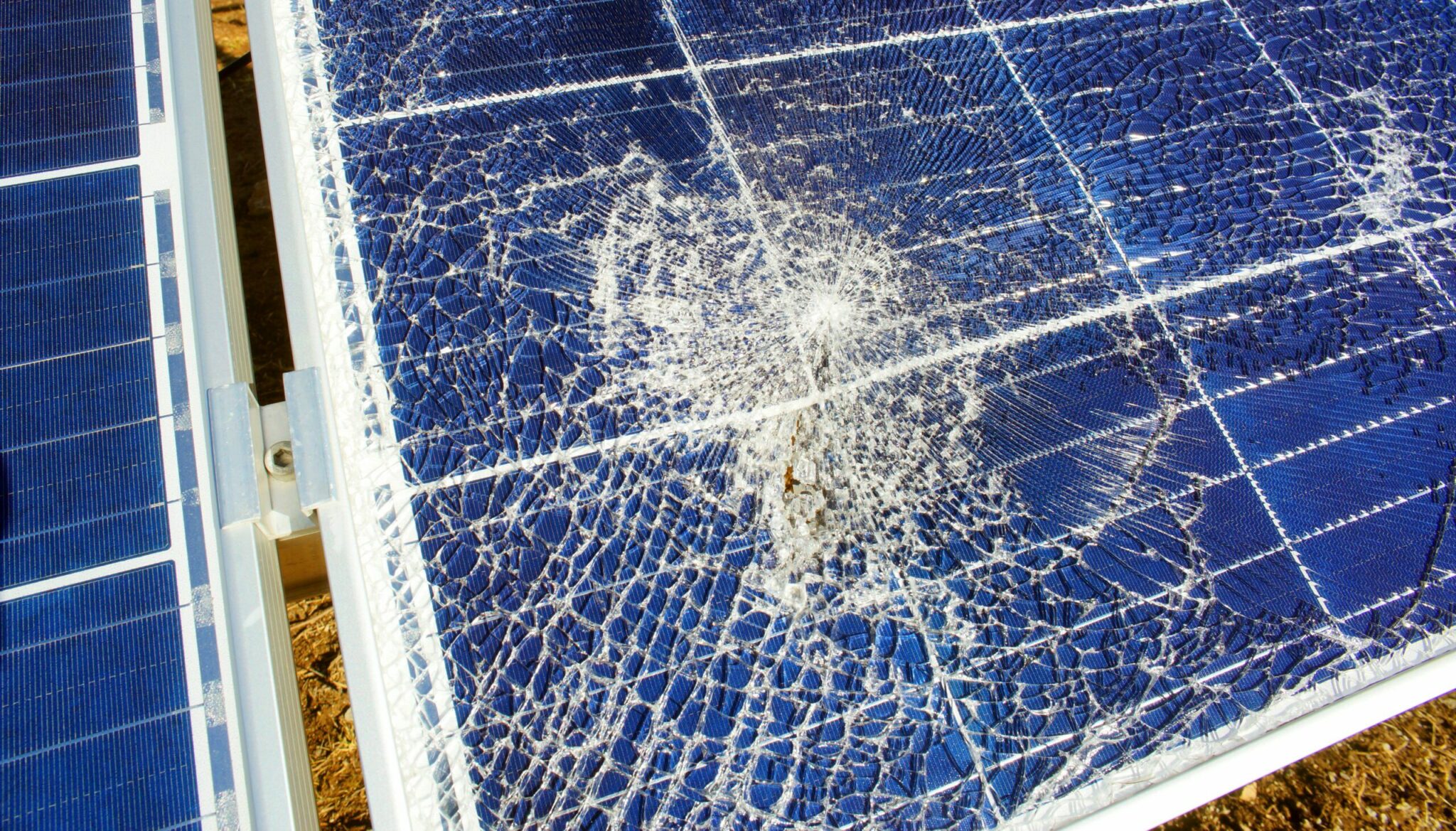 broken-destroyed-solar-panel-outside-2026-01-11-09-29-55-utc